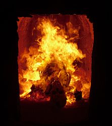 Imatge relacionada amb cremació